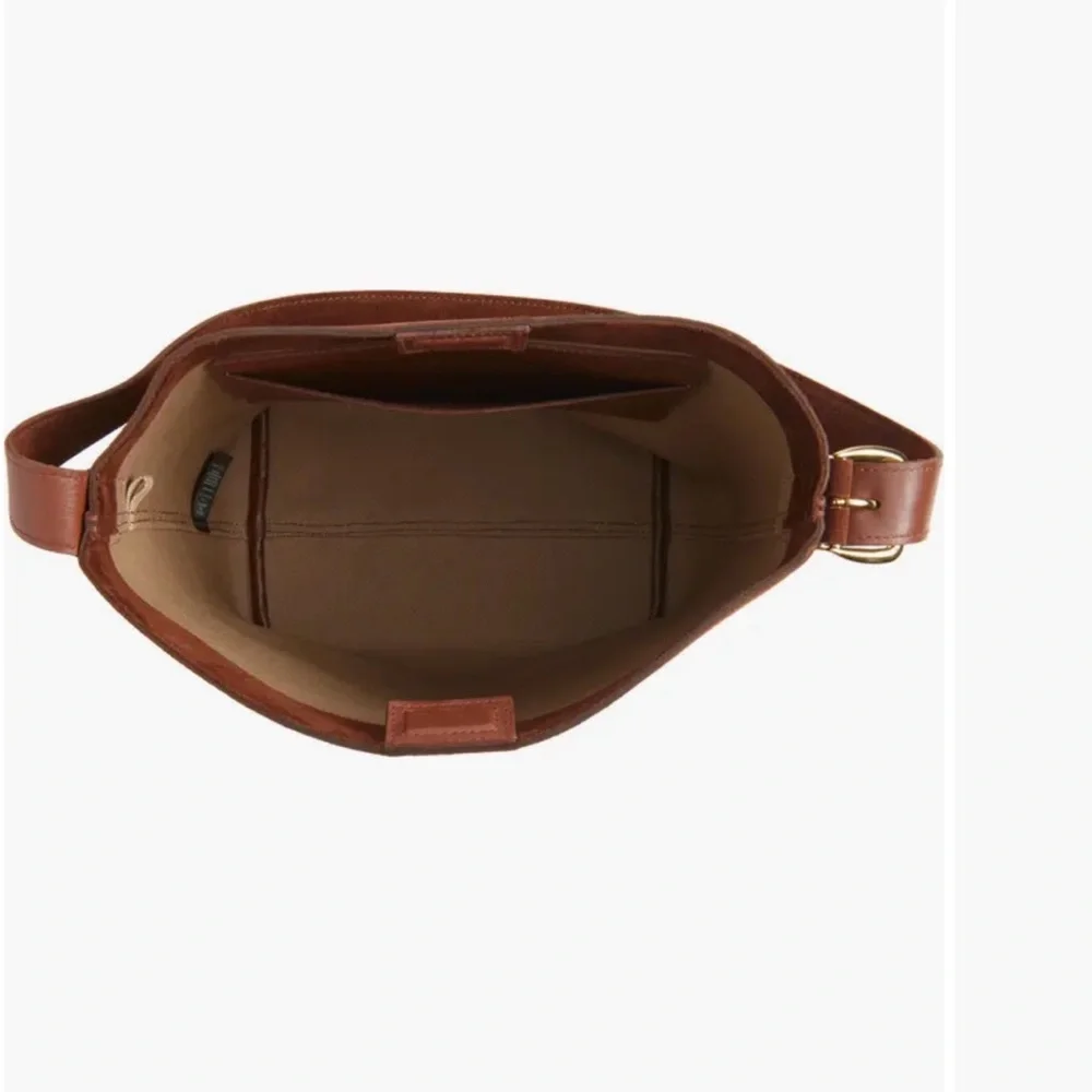 NWT Madewell Essentials Suede Bucket Bag with studded strap detail - Picture 4 of 5